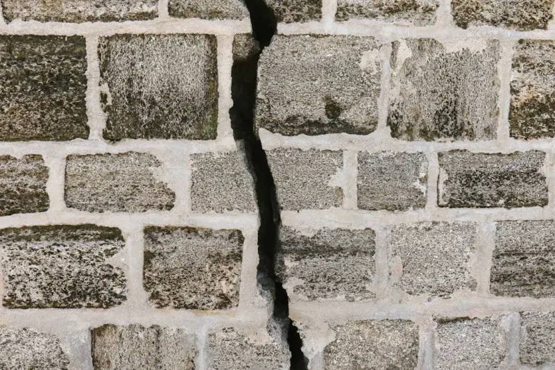 Self‑Healing Concrete: Turning Cracks into Data‑Driven Opportunities