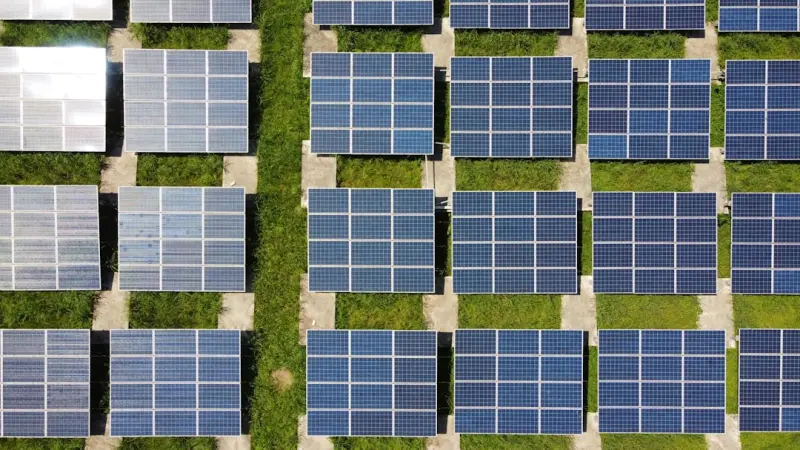 Solar Energy for Everyone: Community Power, Storage, and the Future of Clean Living Solar Energy for Everyone: Community Power, Storage, and the Future of Clean Living