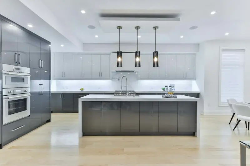 Quiet Kitchen Renovations: Acoustic Design for Multi‑Generational Homes
