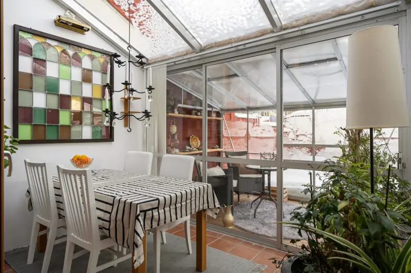 Sunroom Strategy: Turning Light‑Filled Spaces into Business Assets