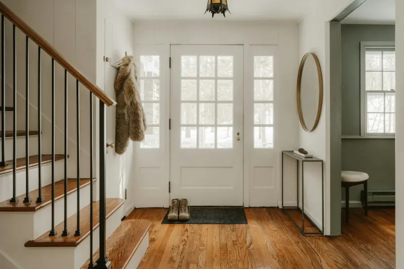 The Quiet Power of a Well‑Curated Entryway: Home Tips for First Impressions