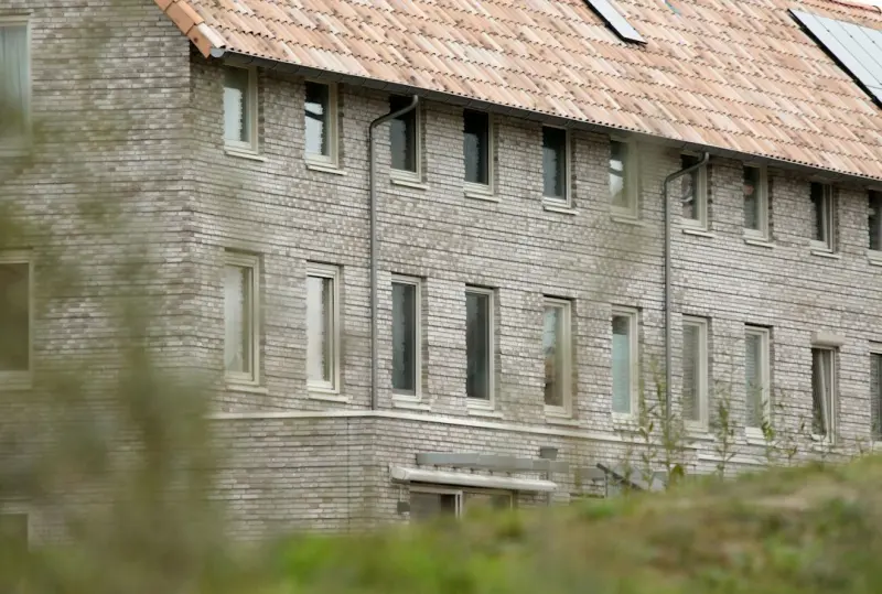 Masonry Meets Climate Resilience: Harnessing Thermal Mass and Sustainable Materials Masonry Meets Climate Resilience: Harnessing Thermal Mass and Sustainable Materials