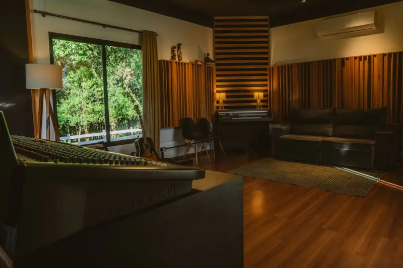 Quiet Homes: Mastering Acoustic Comfort in Modern Construction