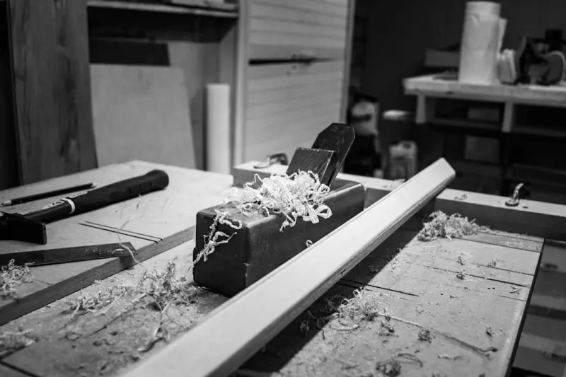 The Hand Plane Revival: Crafting Precision in a Digital Age