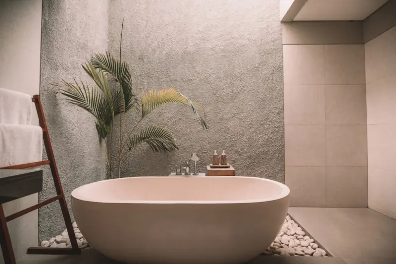 The Strategic Benefits of Bathtub Refinishing for Modern Homeowners