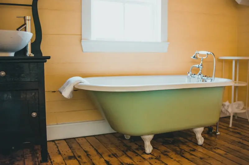 Revitalize Your Bathroom: The Hidden ROI of Professional Bathtub Refinishing