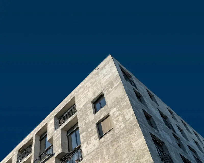 When Masonry Becomes an Intelligent Asset for Modern Workspaces
