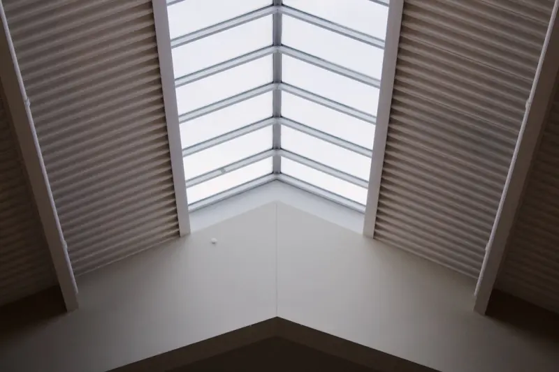 Living Light: Adaptive Window Treatments that Transform Modern Workspaces