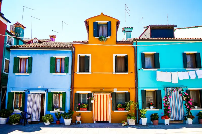 How to Paint Your Home Like a Pro: Color, Finish, and Sustainability