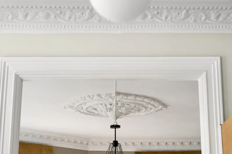 Reviving Classic Crown Molding: A Modern Homeowner’s Restoration Guide