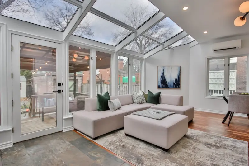 Sunroom Synergy: Turning Light‑Filled Spaces into Business Catalysts