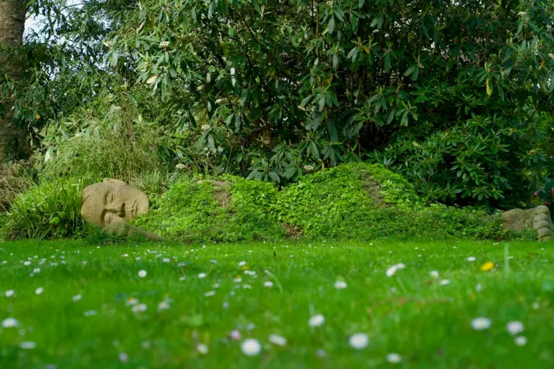 Edible Landscapes: Turning Lawns into Kitchen Gardens